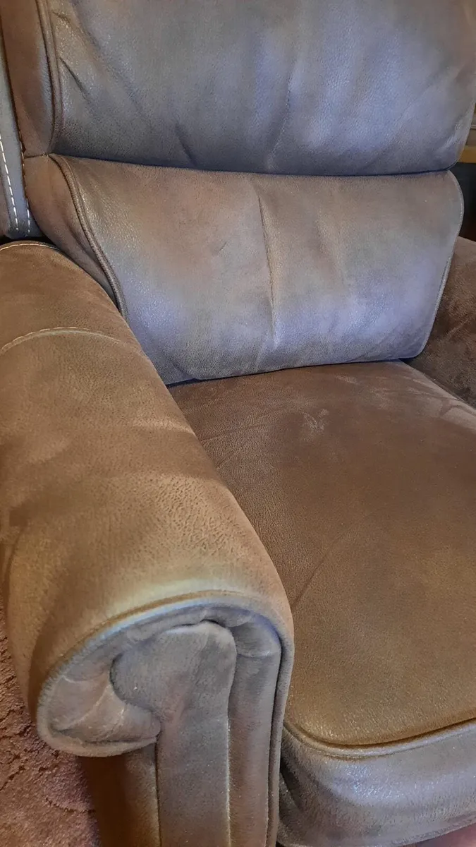 Recliner chair - Image 3