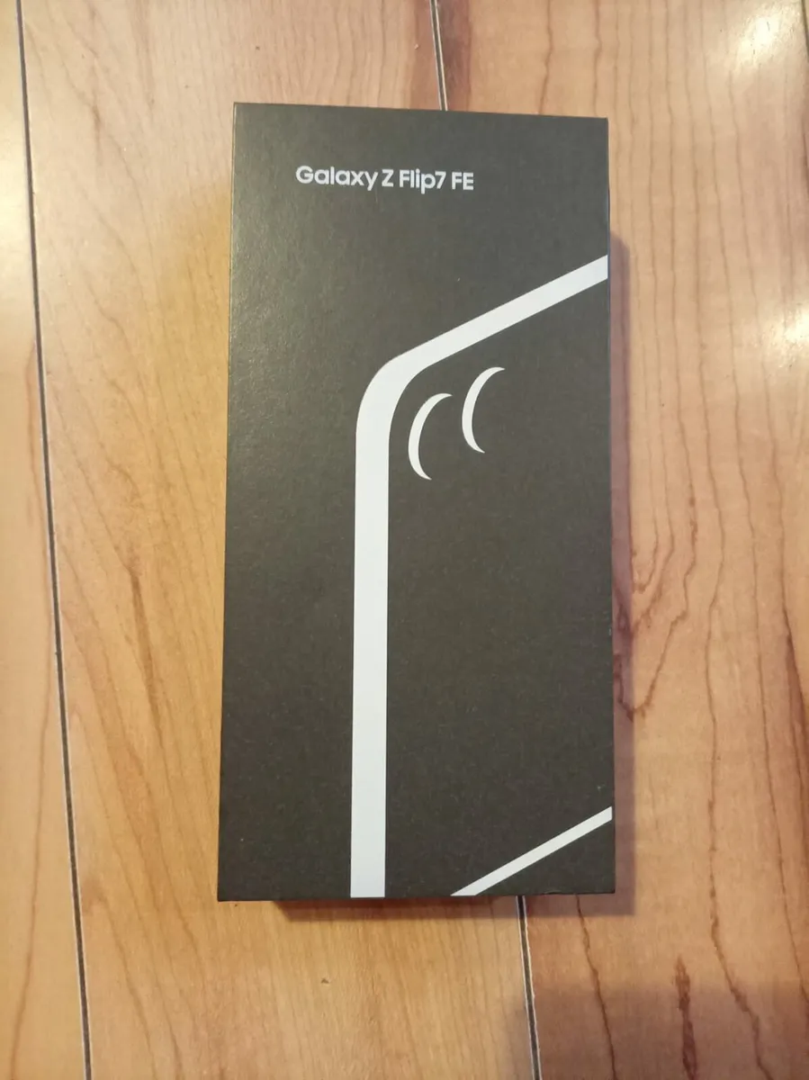 Samsung galaxy Z flip 7FE - Image 4