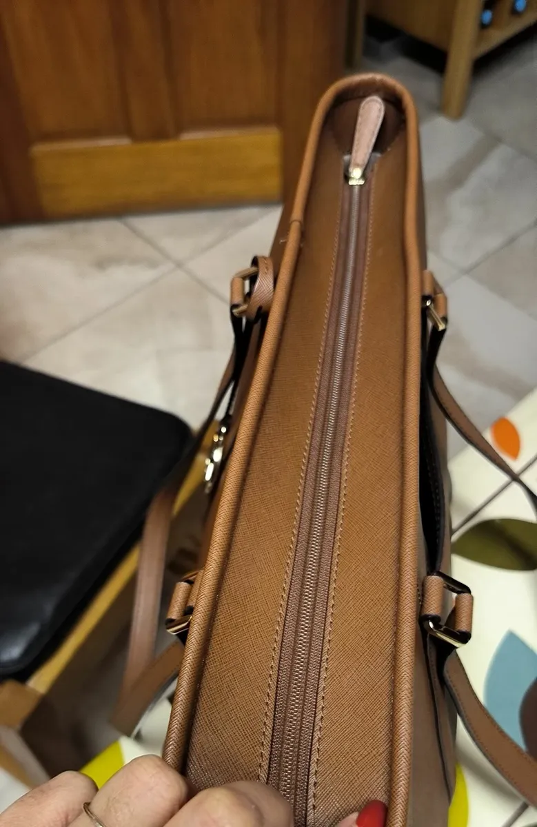 Michael kors bag - Image 2