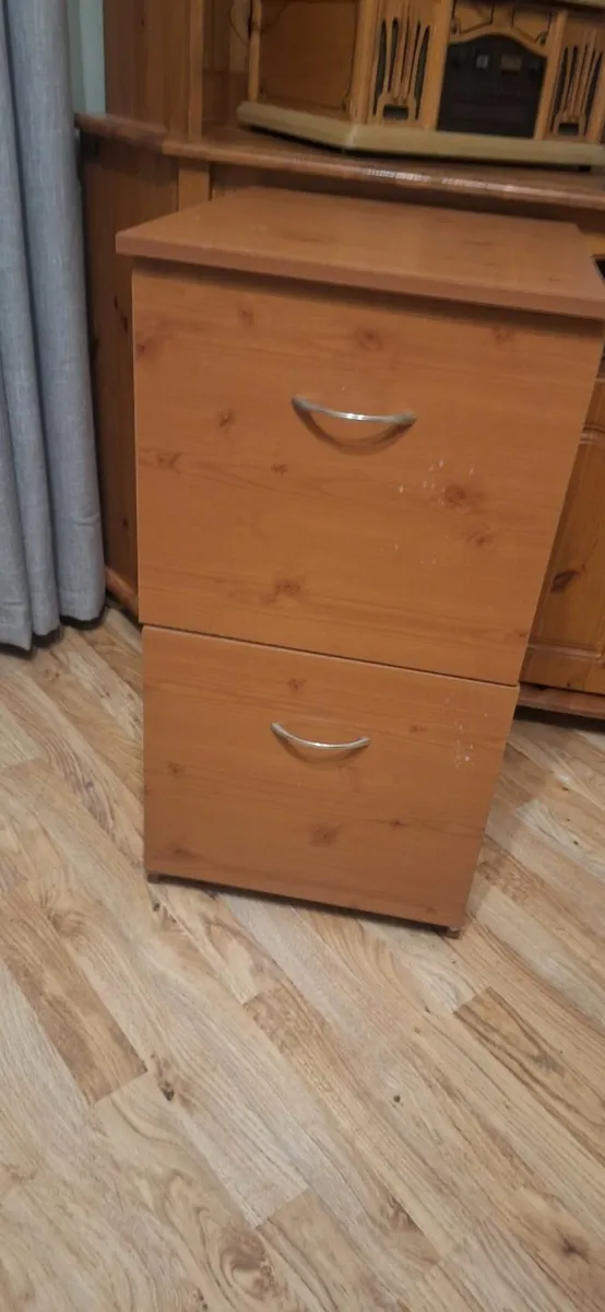 2 drawer filing cabinet - Image 1