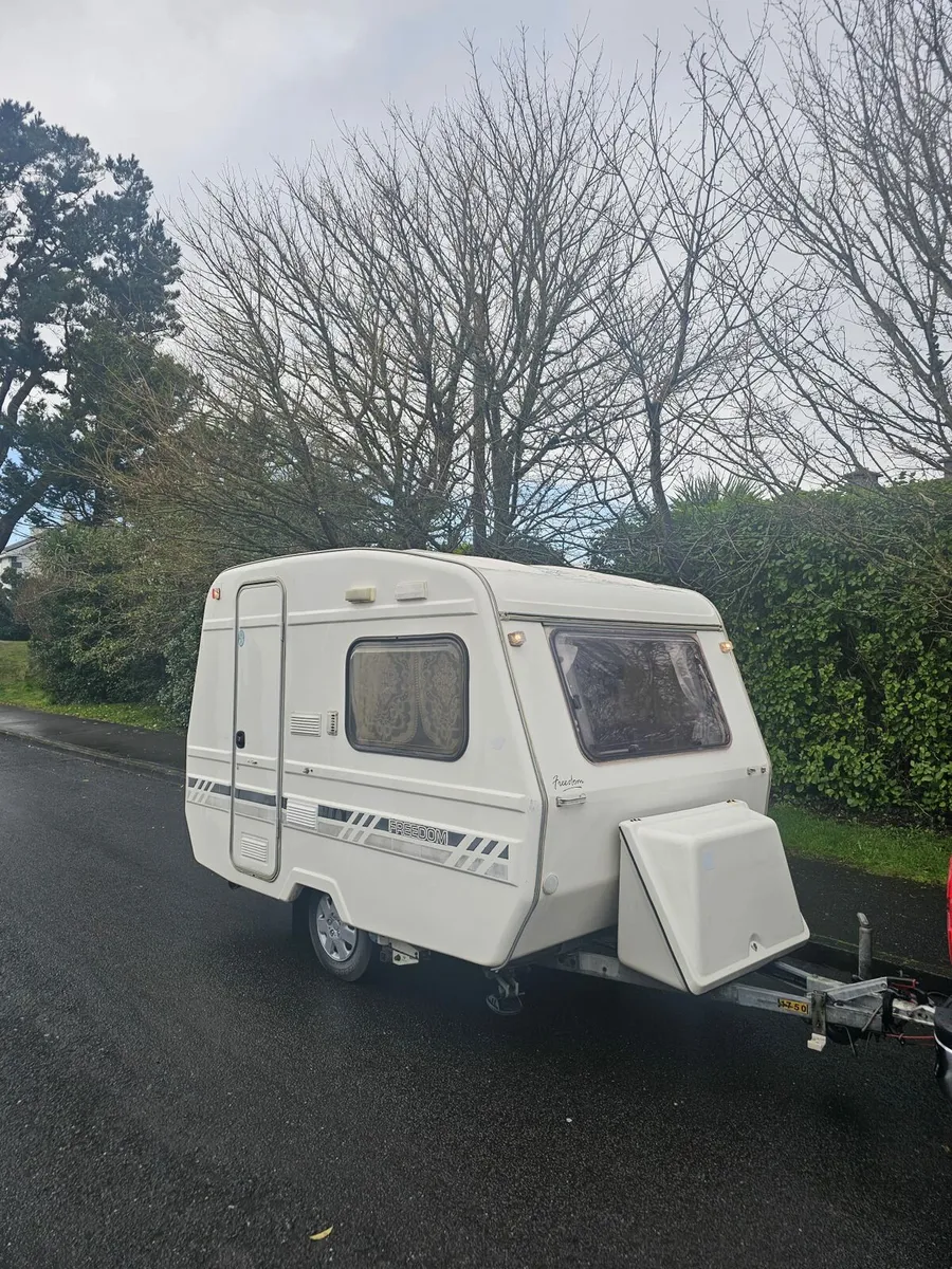 Lightweight freedom caravan - Image 1