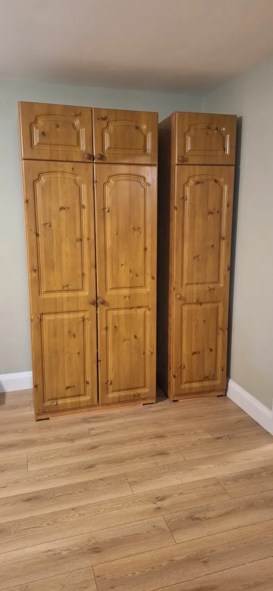 Bedroom furniture - Image 1