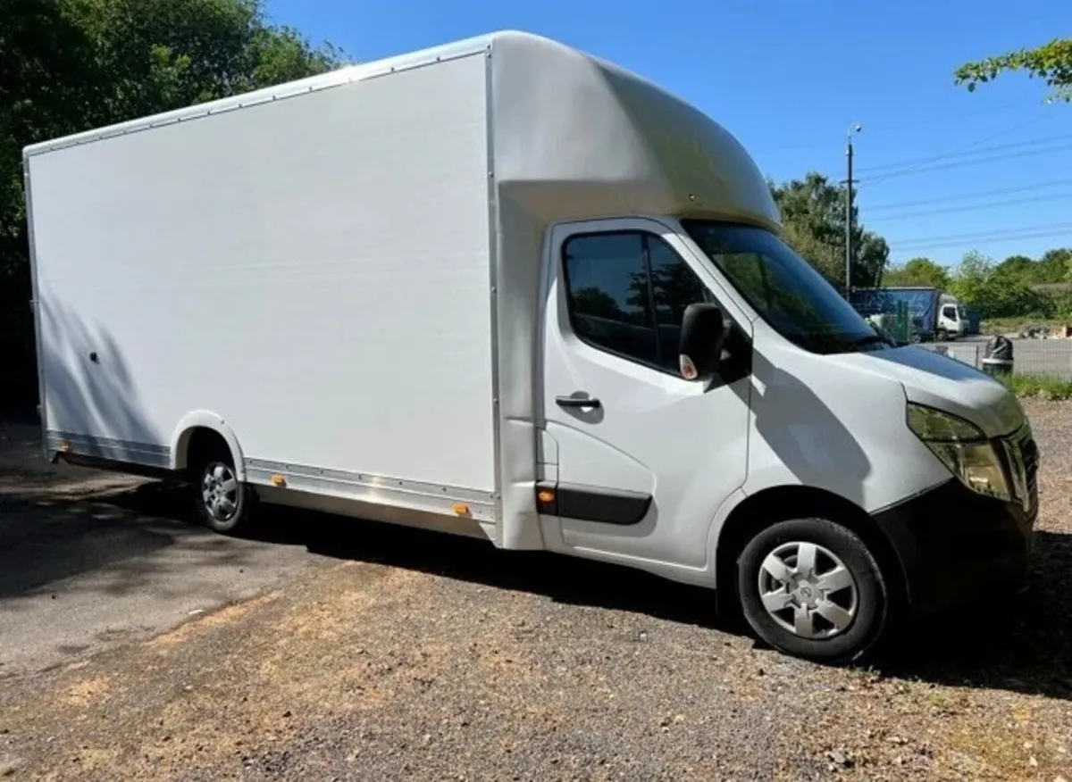 2023 Nissan Interstar Low Loader Luton Box Van - Image 1