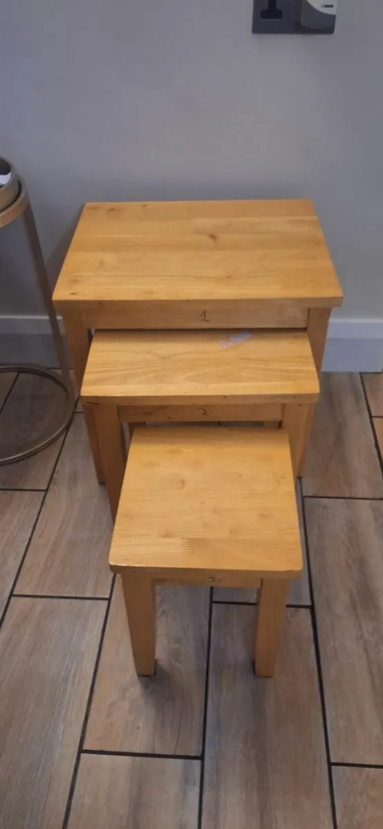 Nest of tables - Image 1