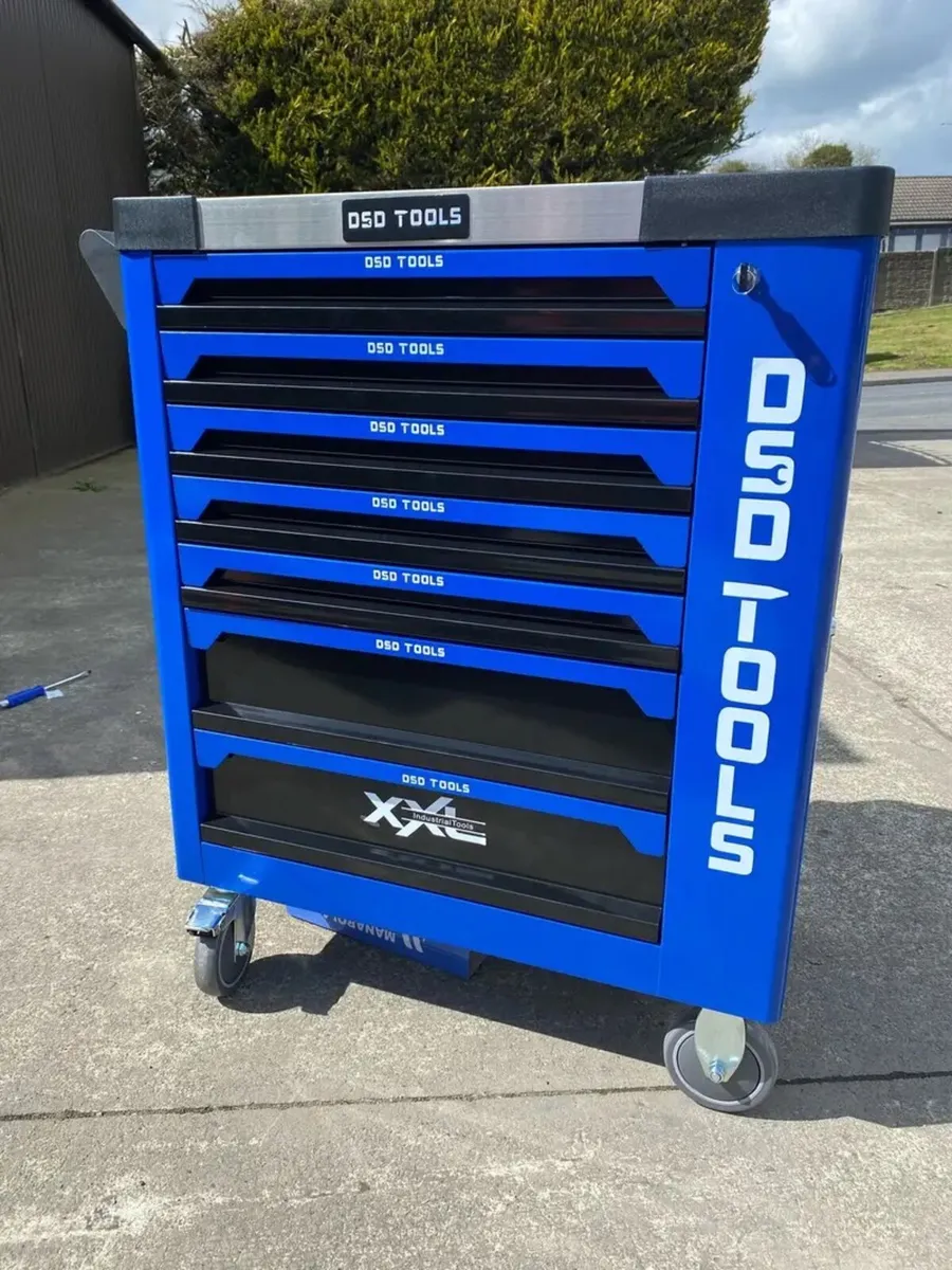 BRAND NEW INDUSTRIAL USE TOOL CHEST FULL OF TOOLS - Image 1