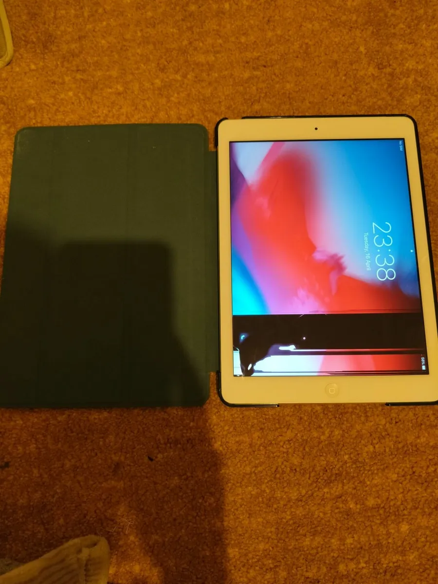 Ipad Air 1st gen for parts - Image 1