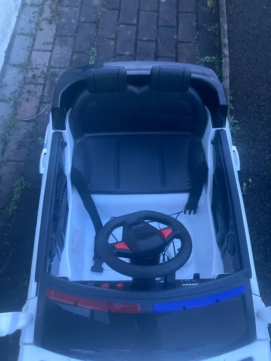 12v chargeable nypd police car - Image 2