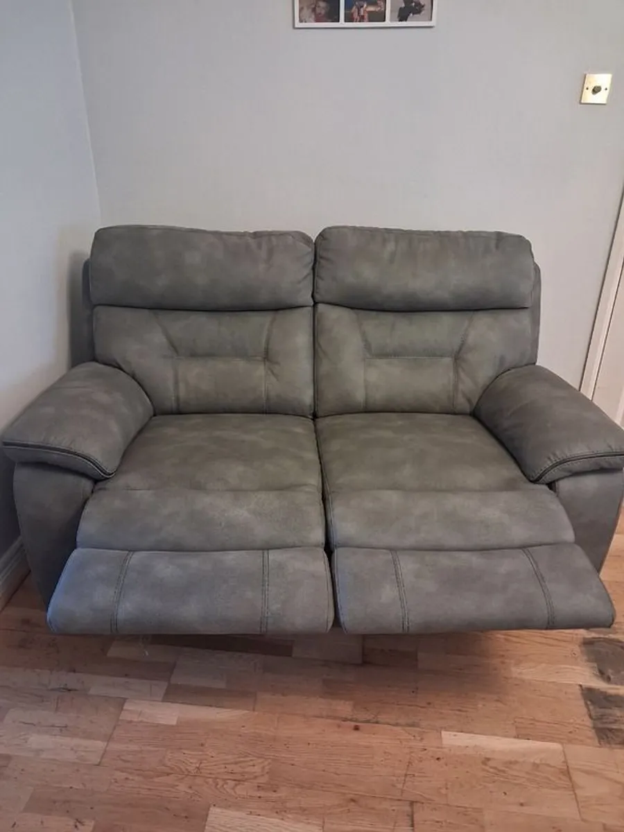 Recliner - Image 4