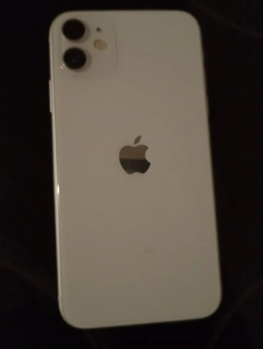 iphone 11 - Image 2