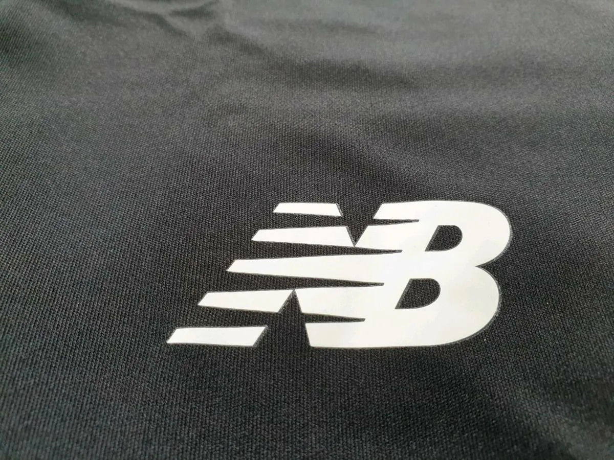 Ireland Football Goalkeeper Jersey 2017 to 2018 - Image 4