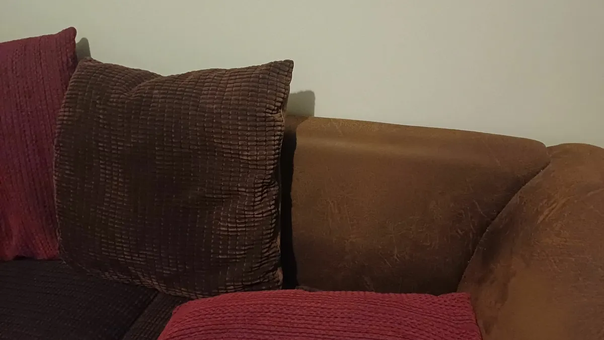 Couch - Image 1