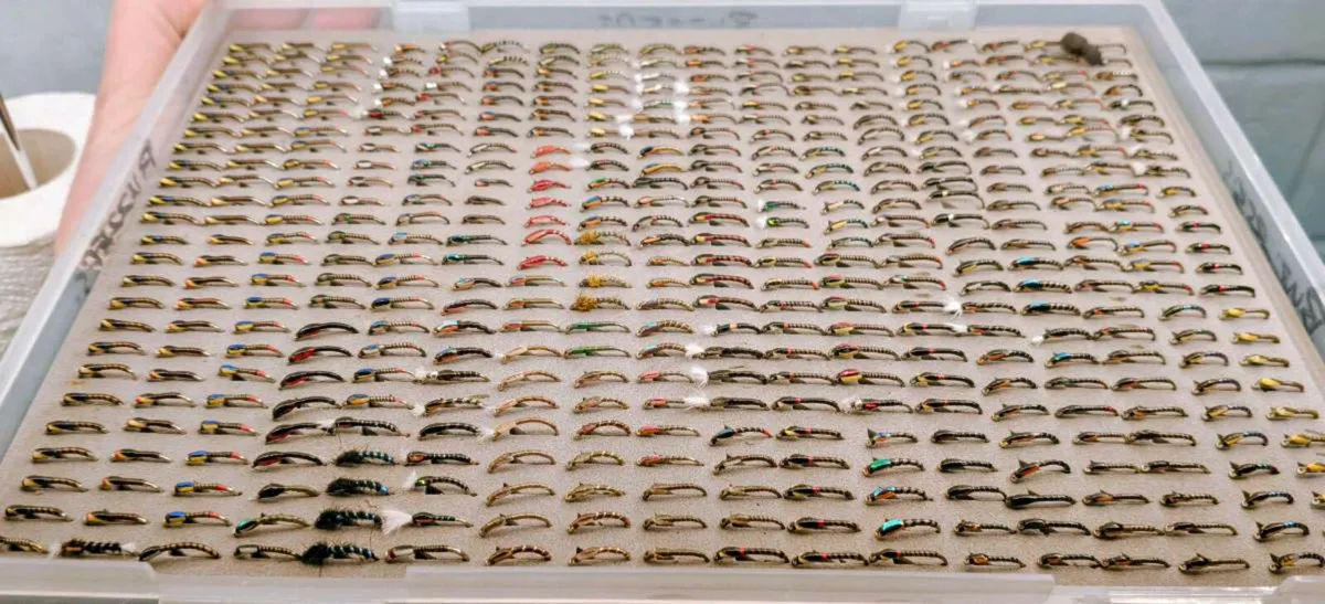 Box of 450 Buzzers for Fly Fishing - Image 3