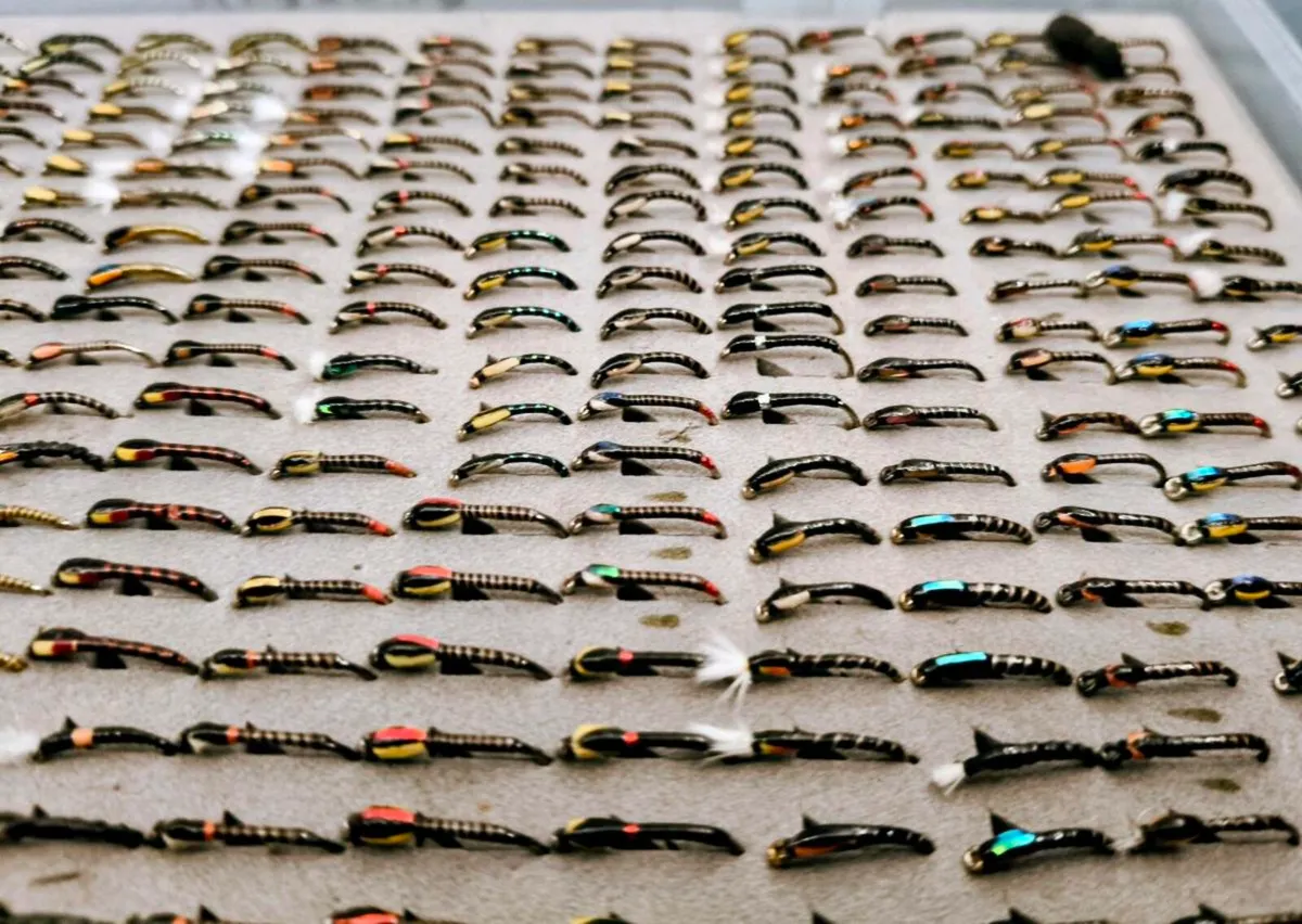 Box of 450 Buzzers for Fly Fishing - Image 4