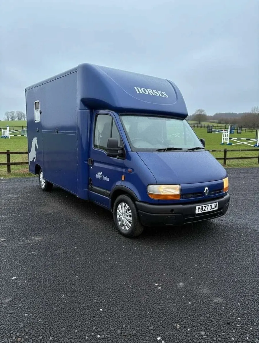 Horse lorry - Image 1