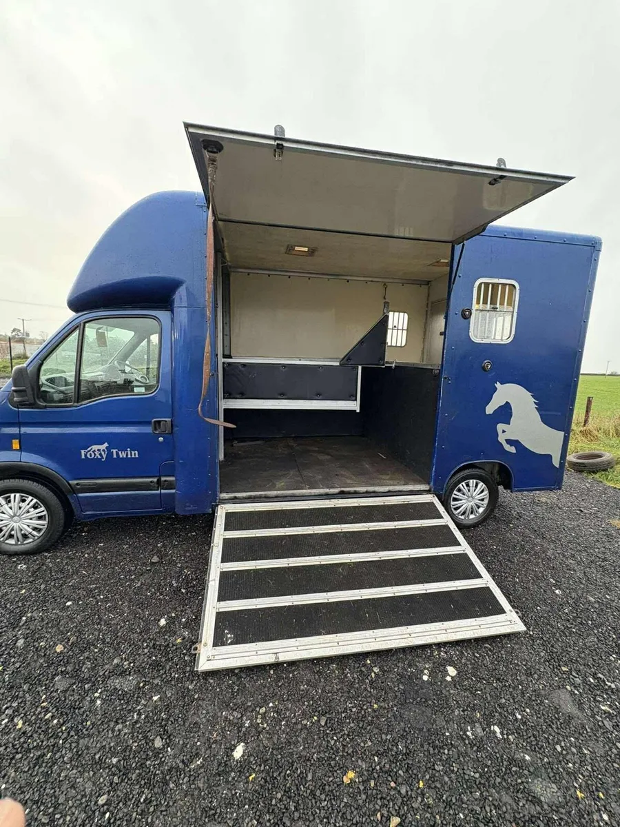 Horse lorry - Image 3