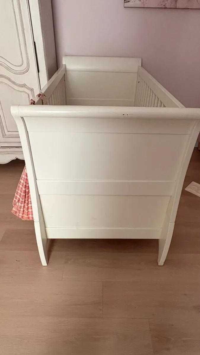 Mamas and papas Sleigh cot - Image 2