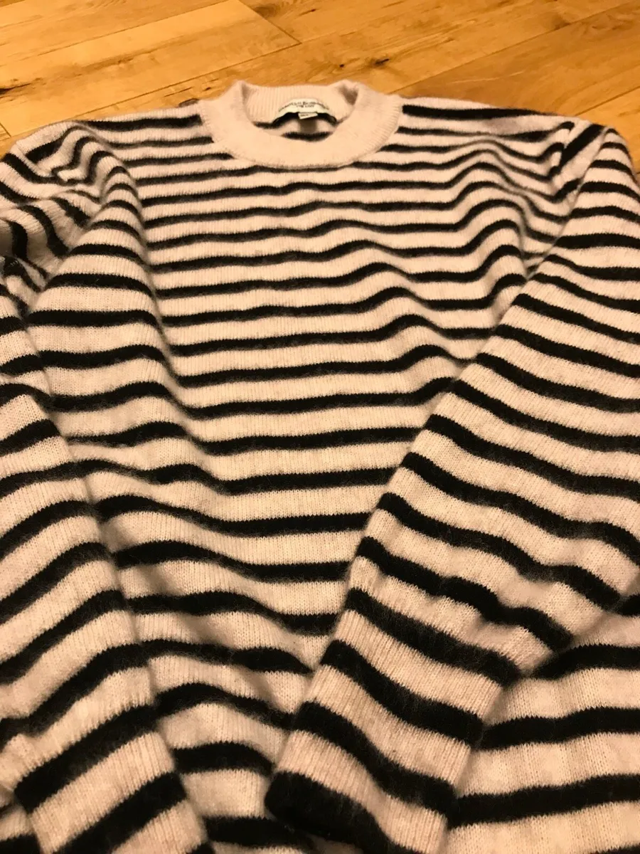 Carolyn Donnelly jumper - Image 3