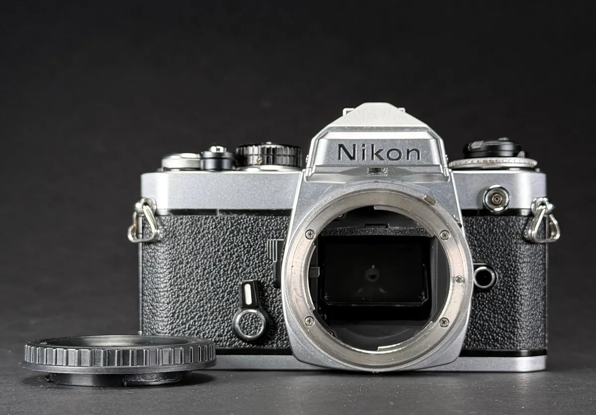 Nikon FE camera kit - Image 2
