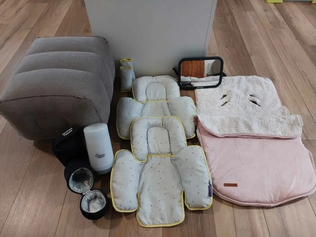 Bundle of Baby Items - Image 1