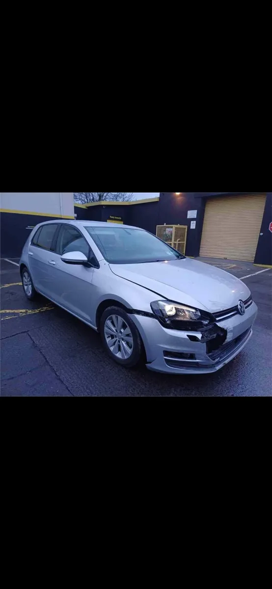 2014 vw golf 1.2 tsi auto - Image 1