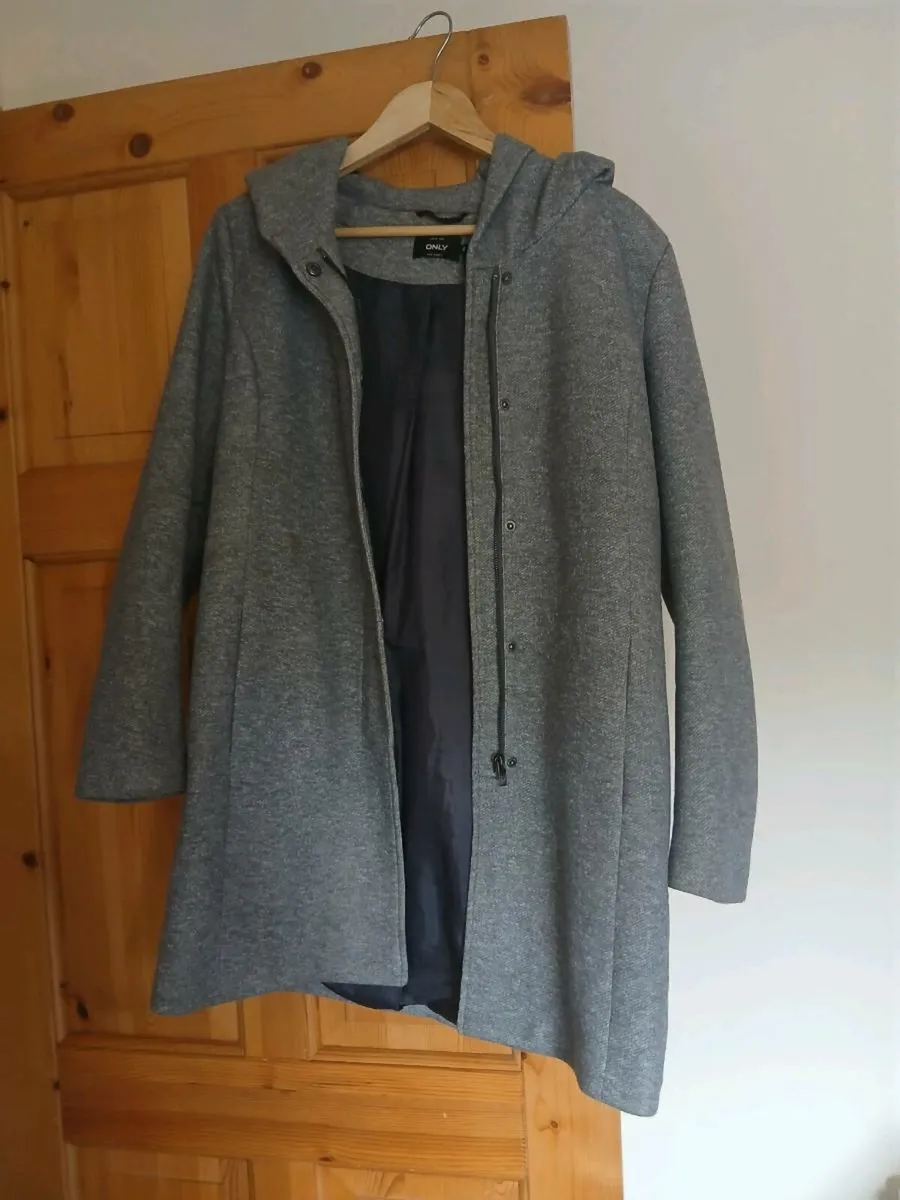 Grey coat