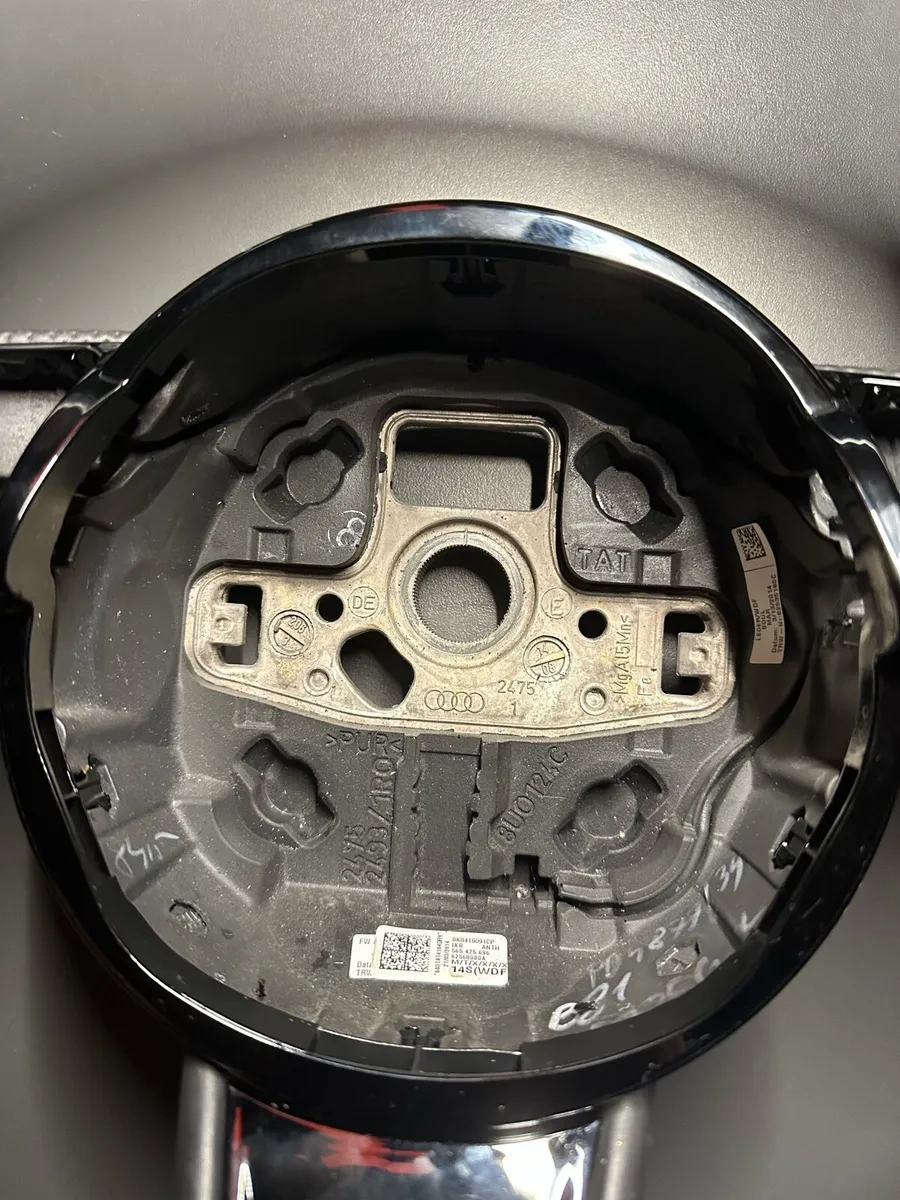 Audi Flat bottom steering wheel - Image 3