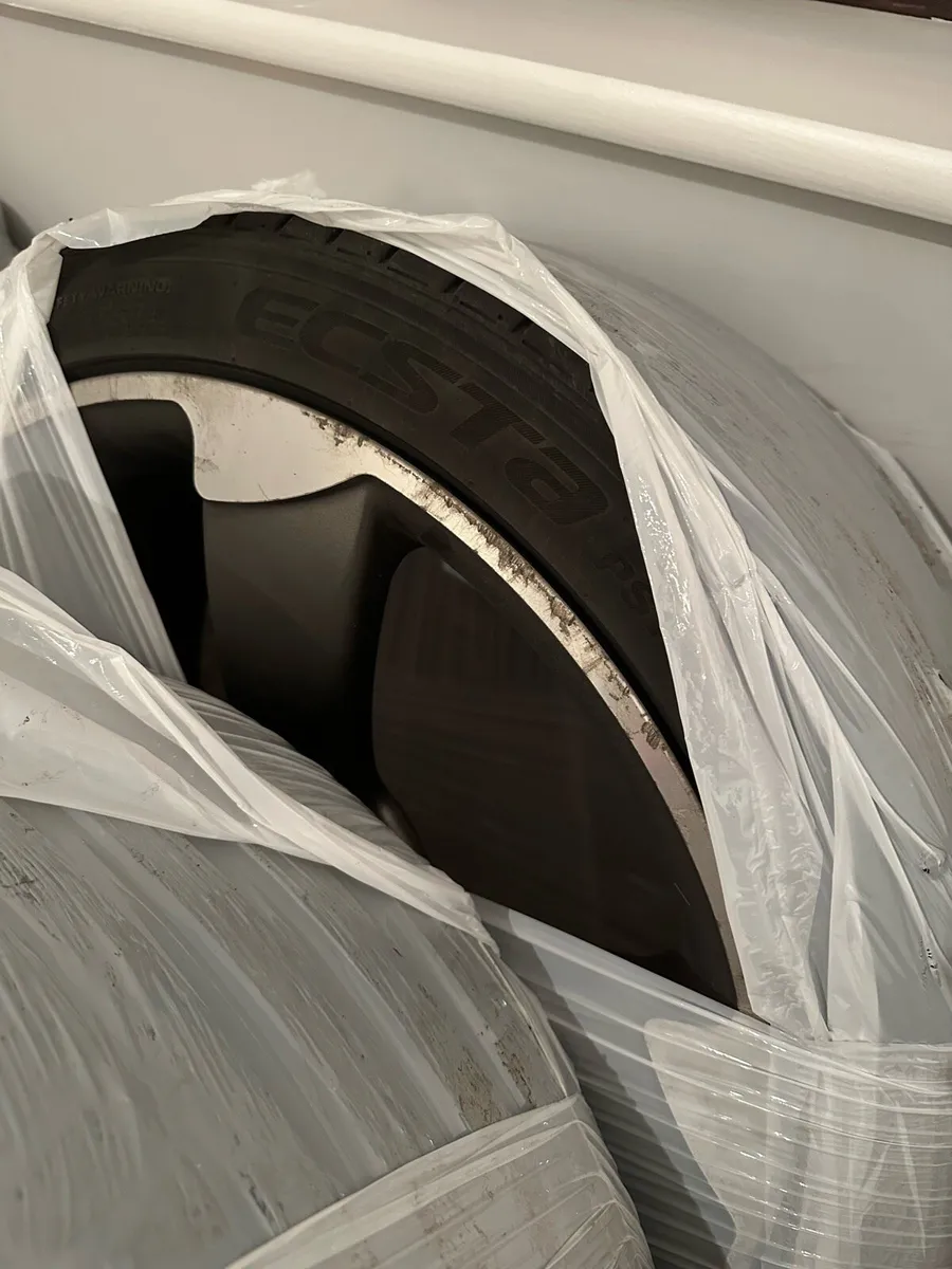 Audi 19 inch TTRS alloys - Image 2