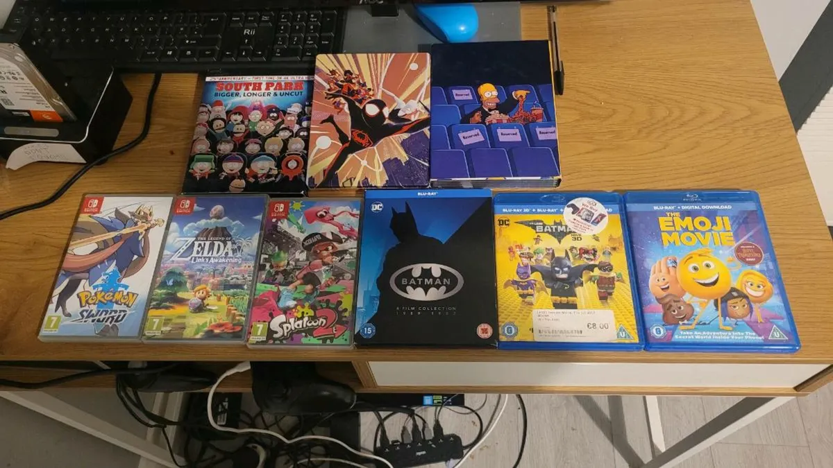 A bunch of DVDs, Blu-Rays and Games I don't need - Image 2
