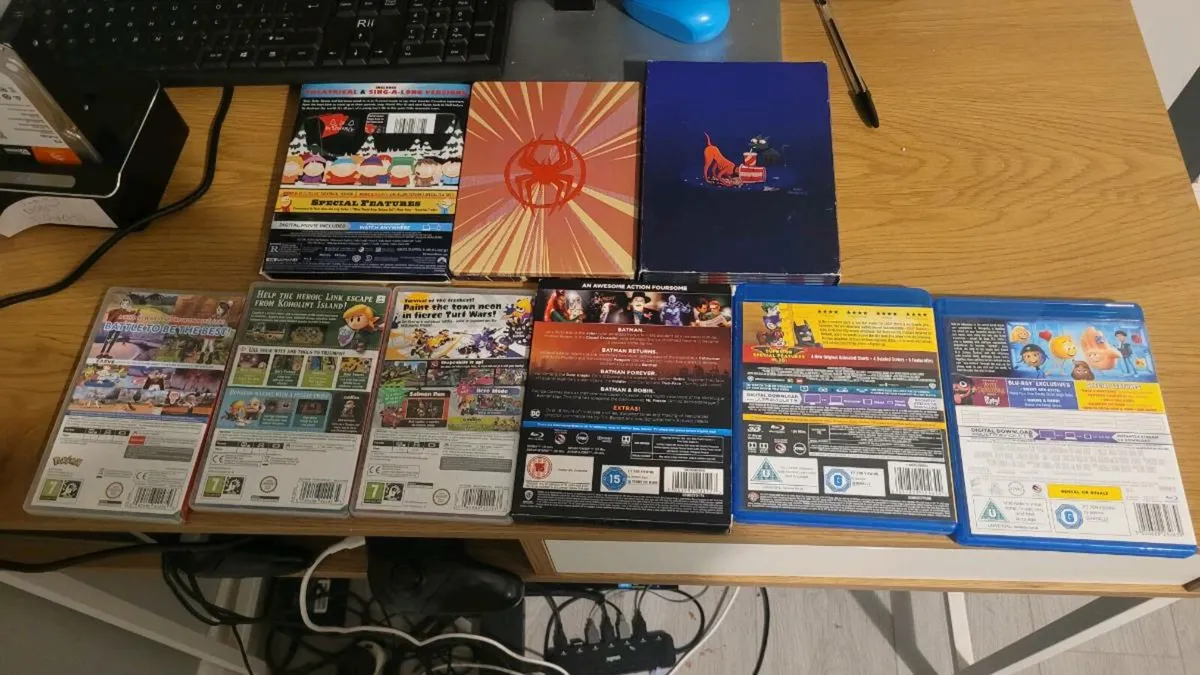 A bunch of DVDs, Blu-Rays and Games I don't need - Image 3