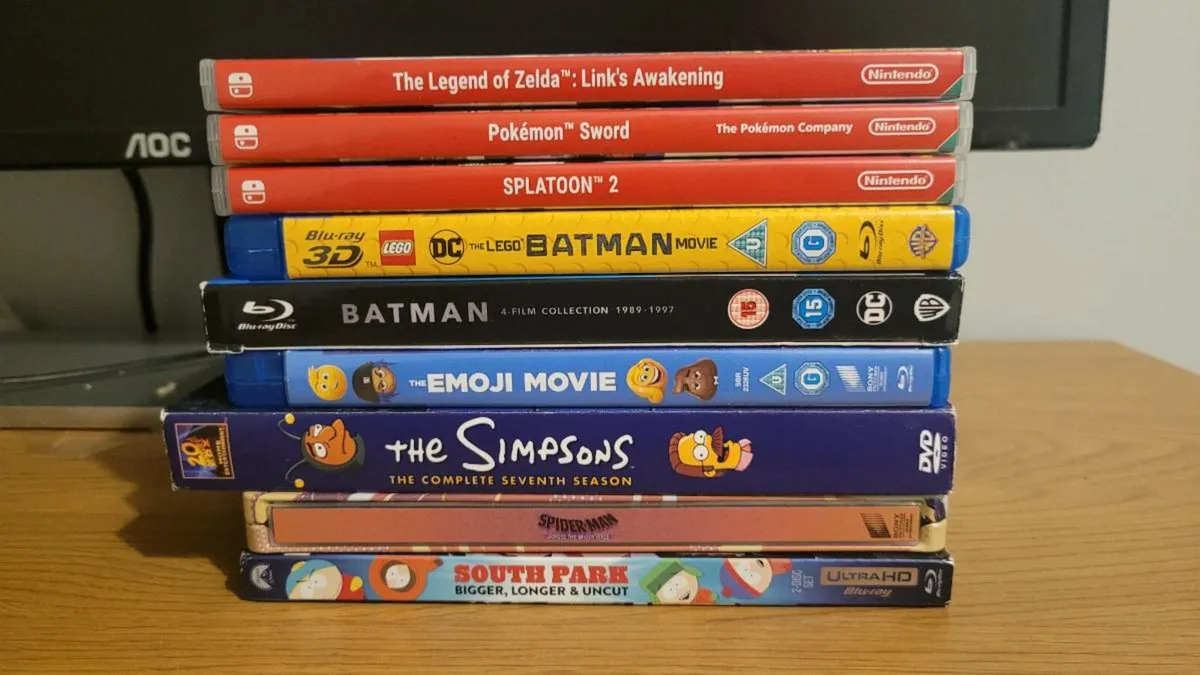 A bunch of DVDs, Blu-Rays and Games I don't need - Image 1