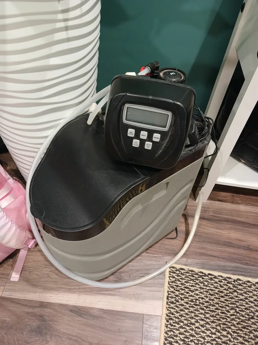 Water softener - Image 1
