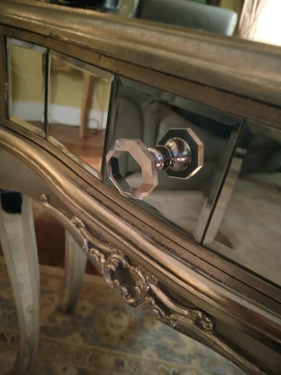 Mirrored Console Table  – Silver/Grey - Image 2