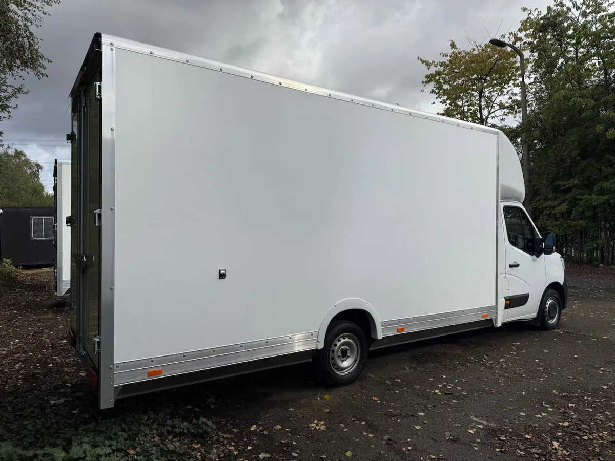 2025 Renault Master Low Loader Luton Box Van - Image 1