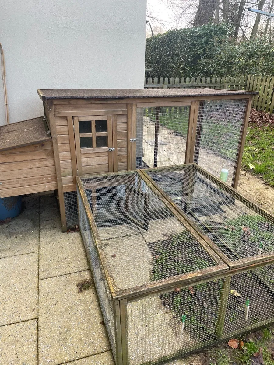Large rabbit /chicken hutch and extension run - Image 2