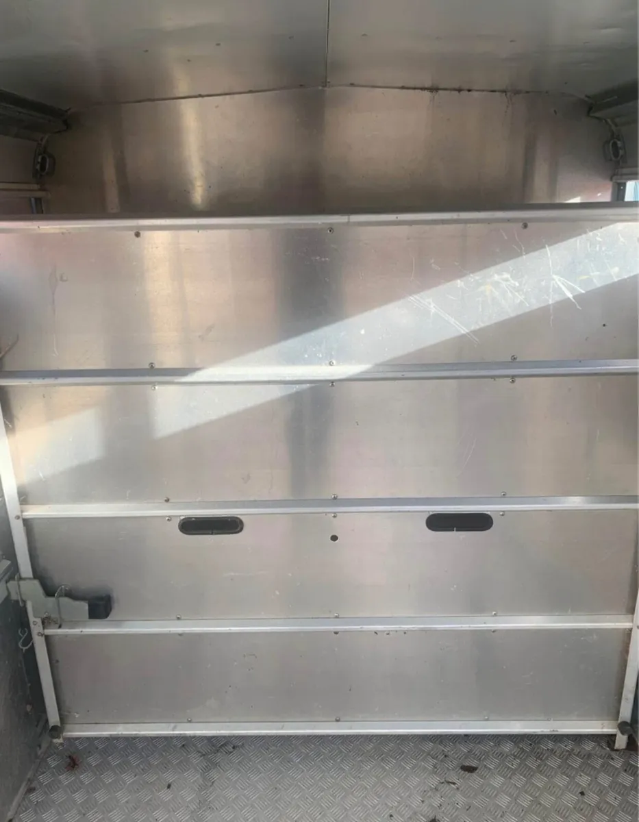 Ivor Williams  Trailer - Image 3