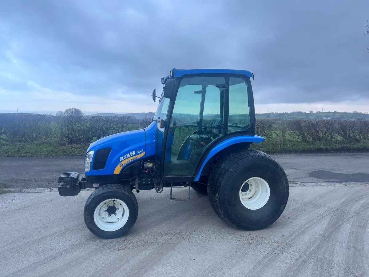 New Holland Compact Tractor - Image 1