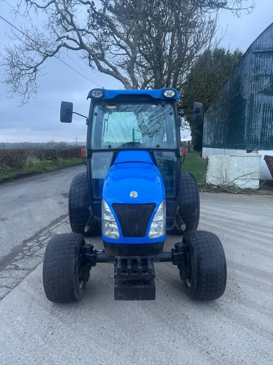 New Holland Compact Tractor - Image 3