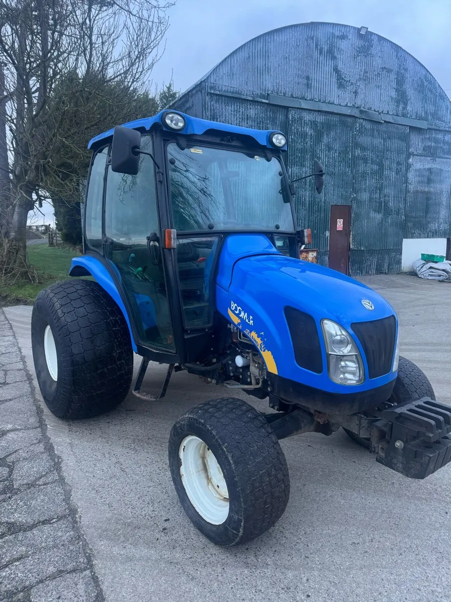 New Holland Compact Tractor - Image 4