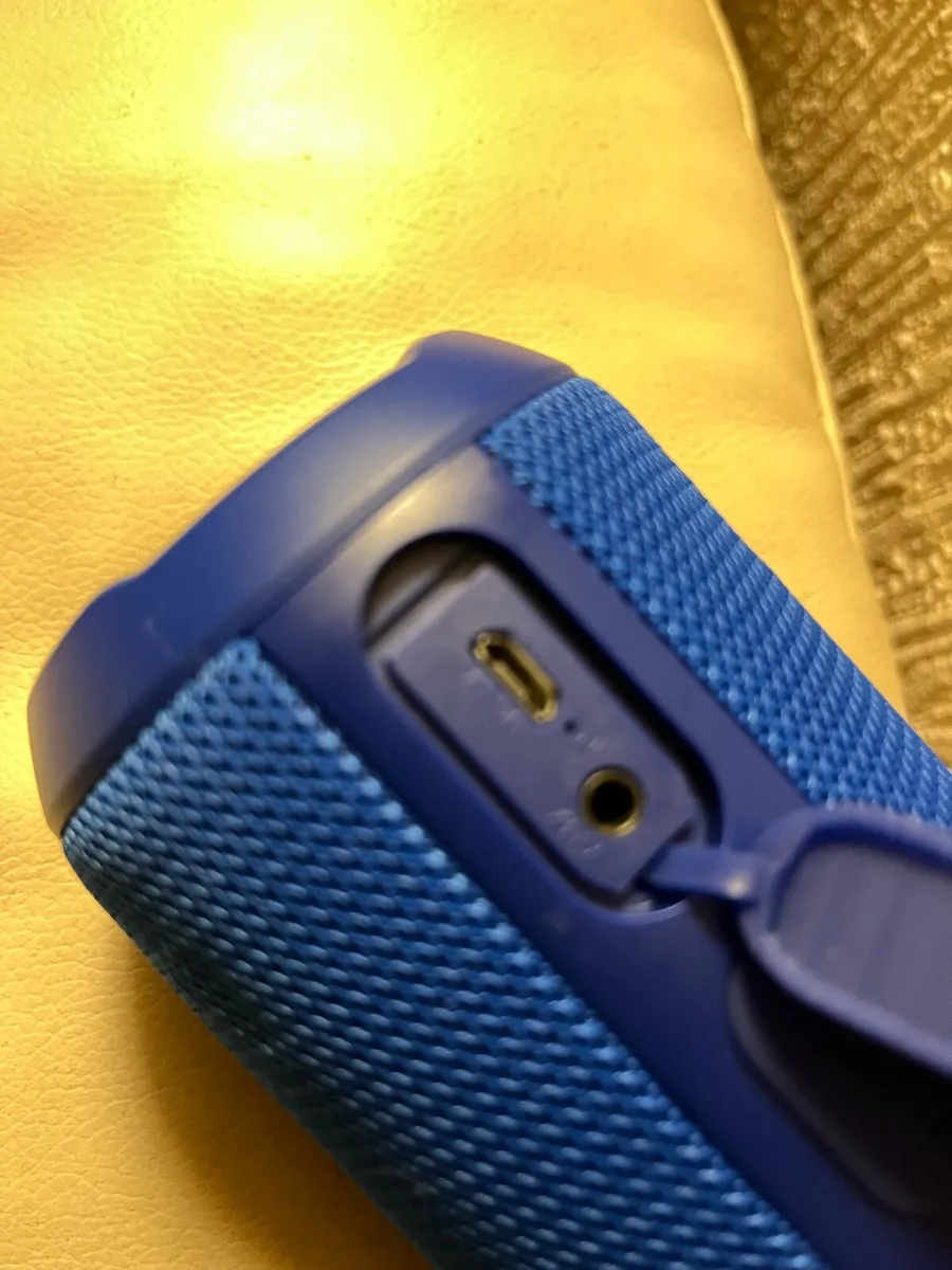 Bluetooth Speaker 2 x 5W - Image 2