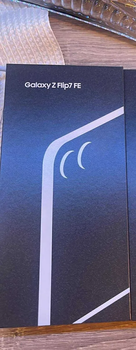 Samsung flip 7 FE