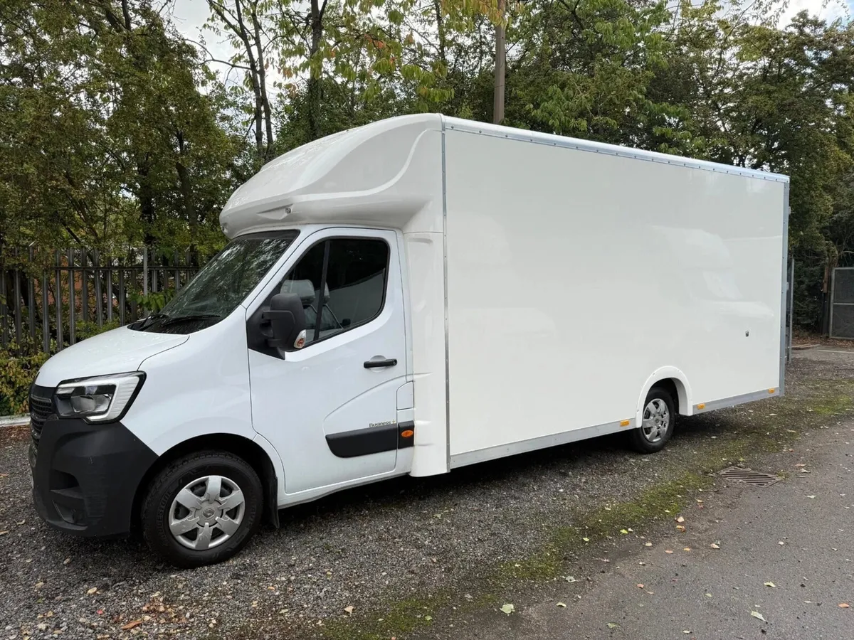 2020 Renault Master Low Loader Luton Box Van - Image 1