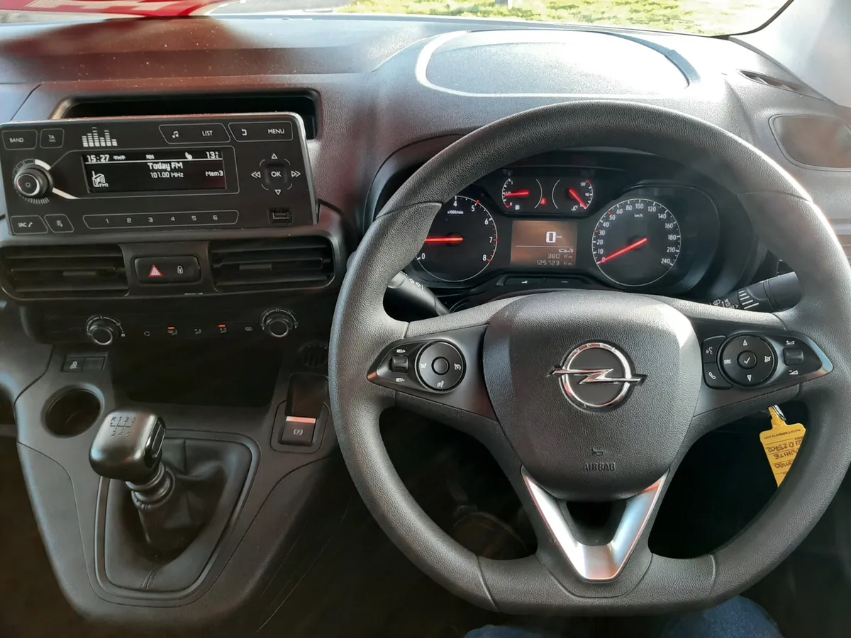 2022 Opel Combo - Image 2