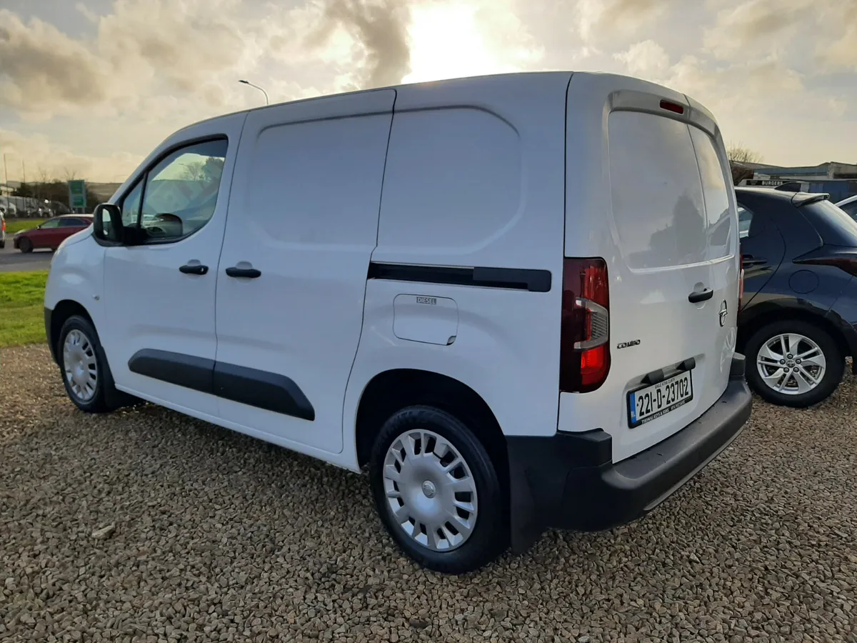 2022 Opel Combo - Image 4