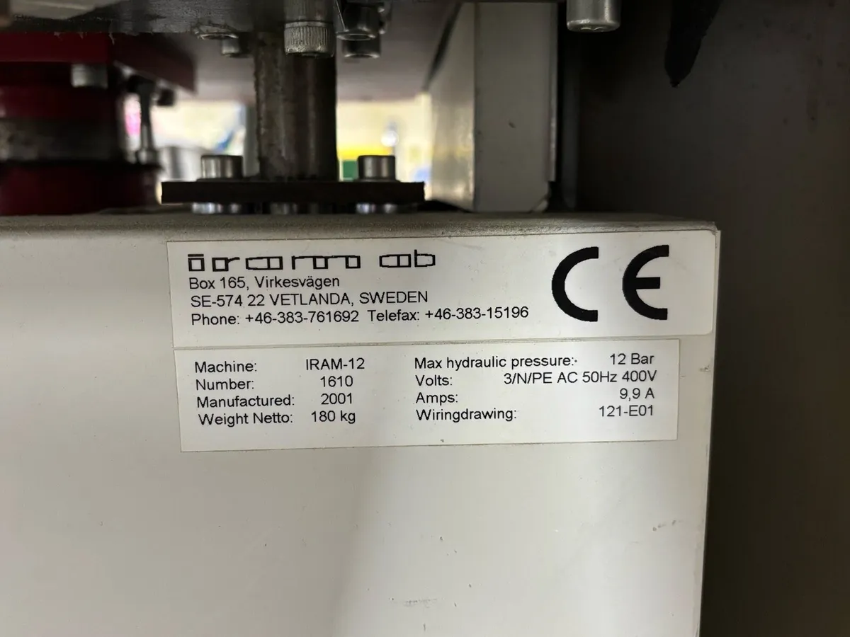 IRAM 12 hydraulic paper punch - Image 3