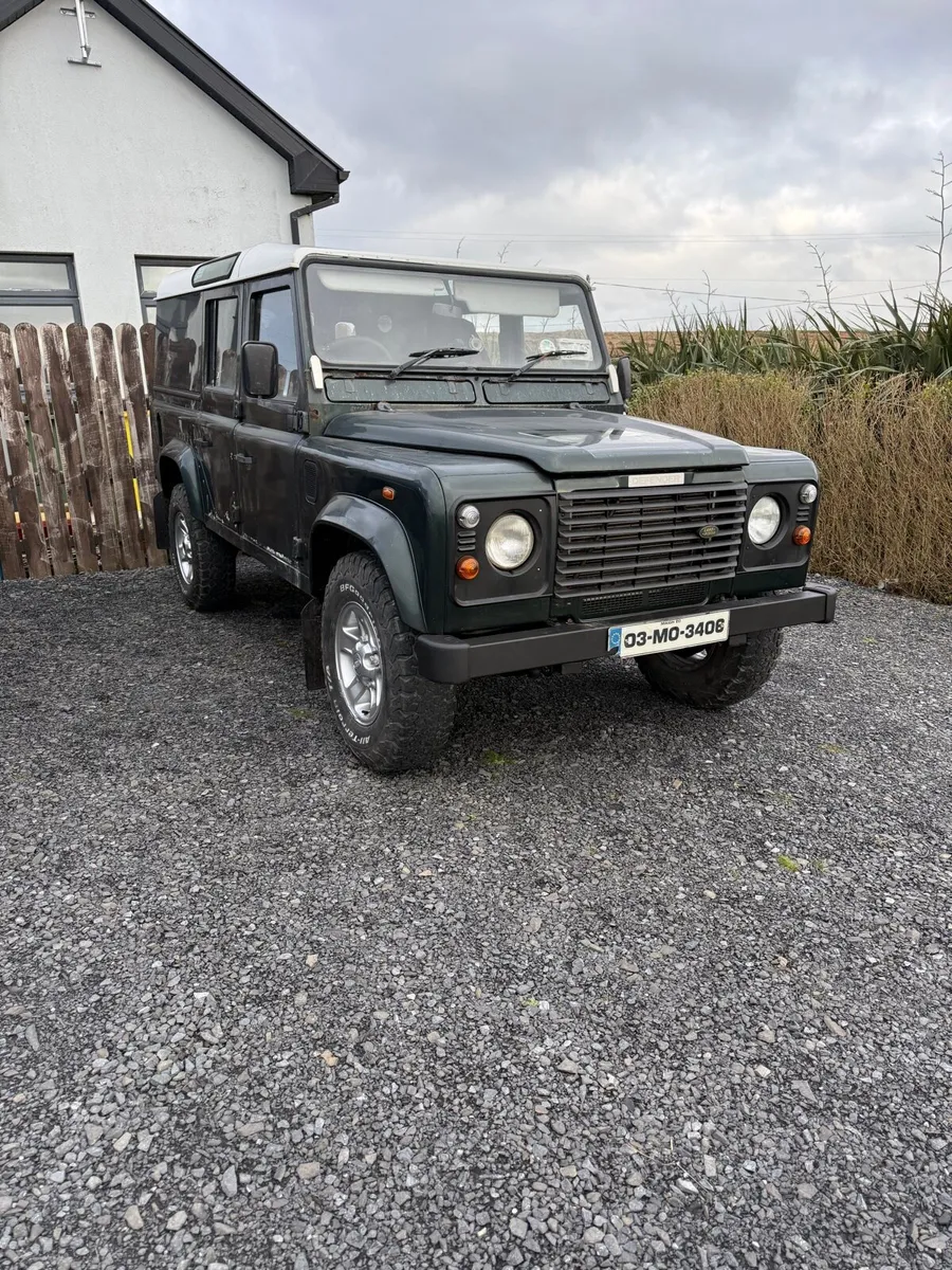 Land Rover defender crew cab - Image 2