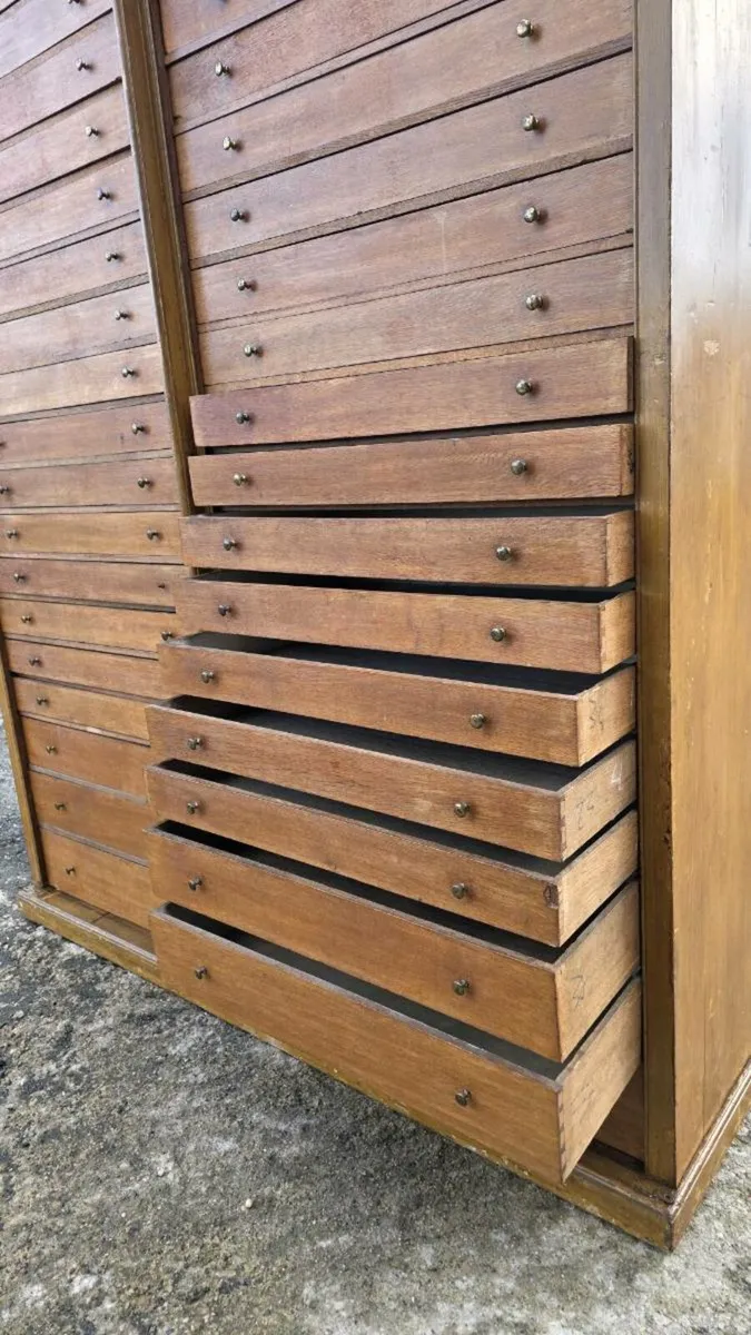 Huge antique apothecary drawer cabinet - Image 3