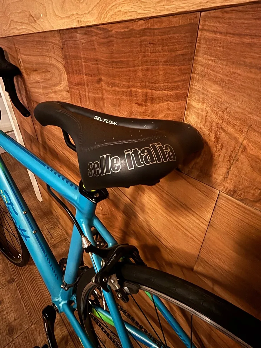 Brand New Bicycle - Woman’s Road Bike - Image 2