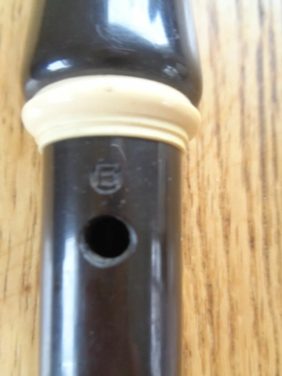 Aulos 205 Recorder for Sale - Image 4