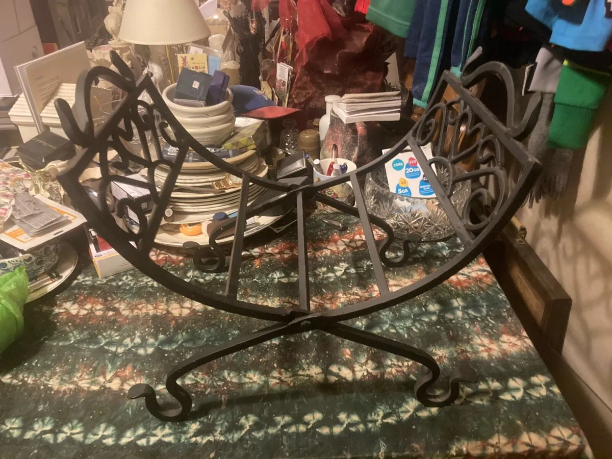 Cast iron log holder free postage - Image 1
