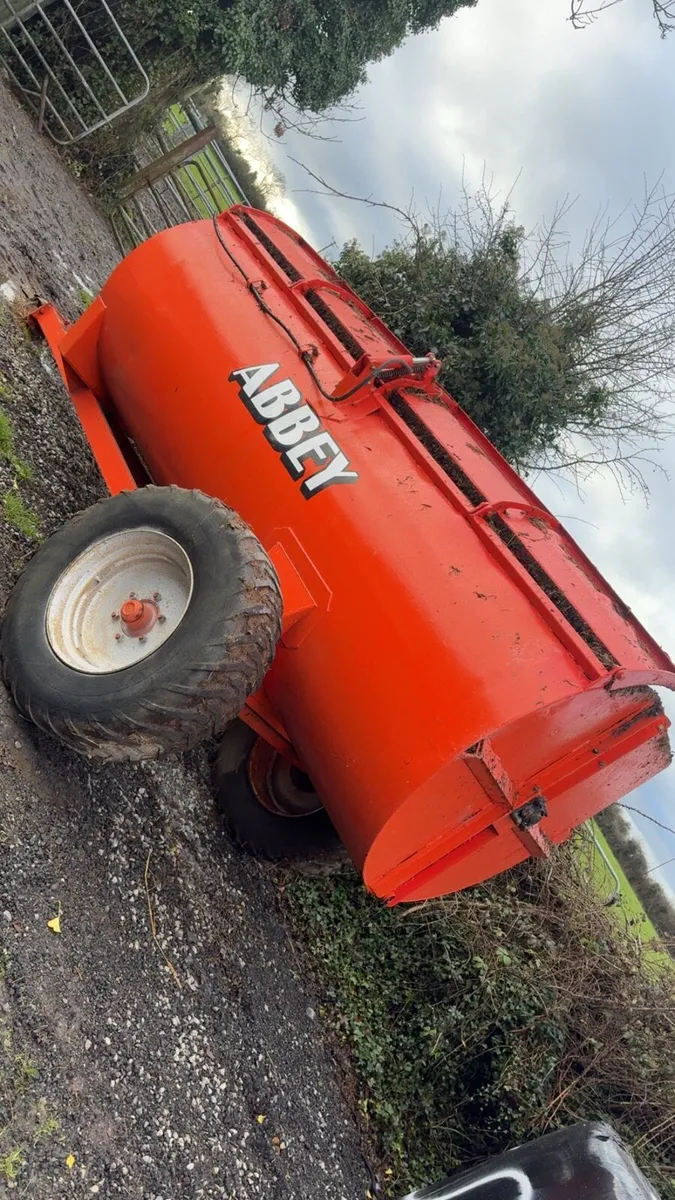 Abbey 2070 dung spreader - Image 2